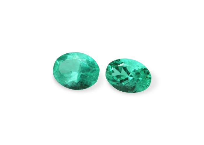 Emerald set (2 pcs) 1.27 ct ov
