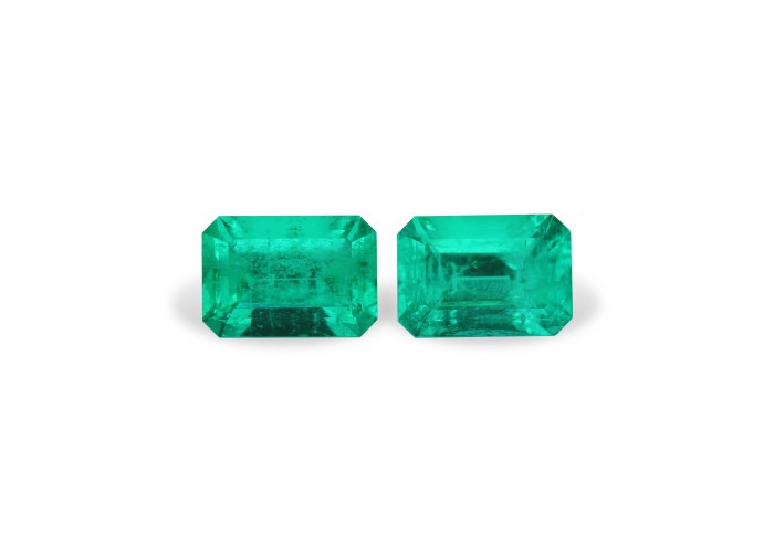 Emerald set (2 pcs) 2.81 ct bg (8,0*5,6) 4/2