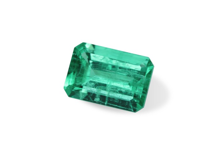 Emerald 3.29 ct oct (11,1*7,6) 4/2