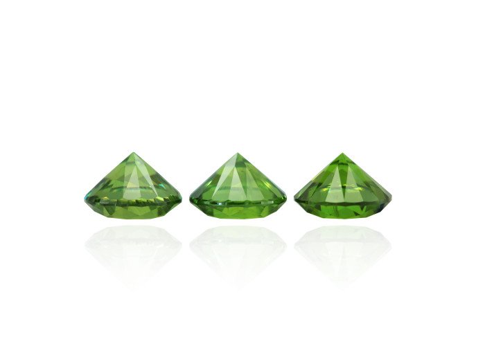 Demantoid set (3 pcs) 2.77 ct r (5,8) 4/2