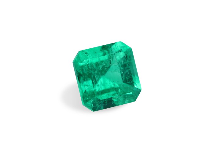 Emerald 0.9 ct oct (5,6*5,6) 3/3