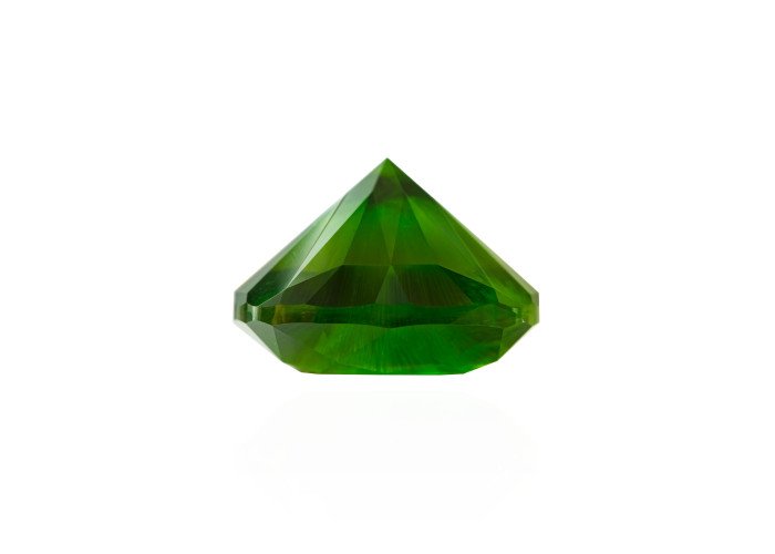 Demantoid 9.63 ct cushon (12,4*10,9) 3/3