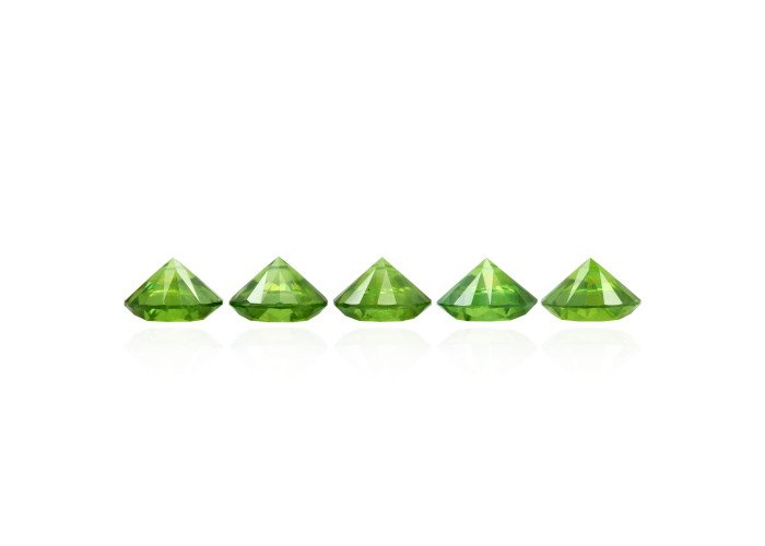 Demantoid set (5 pcs) 4.37 ct r (5,8) 4/2