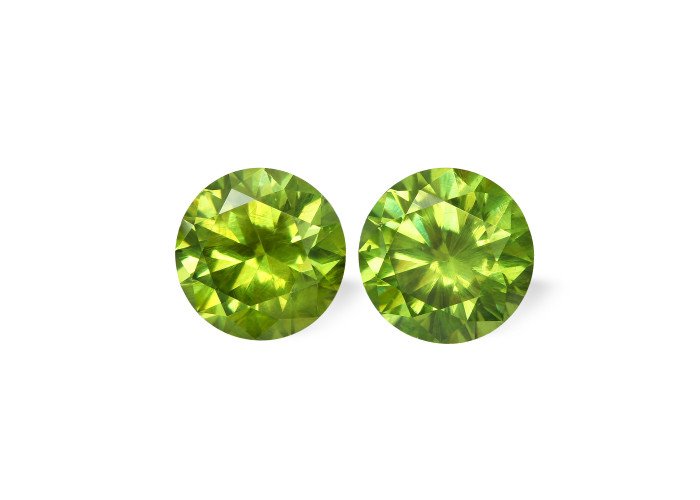 Demantoid set (2 pcs) 1.9 ct r (6,0) 4/2
