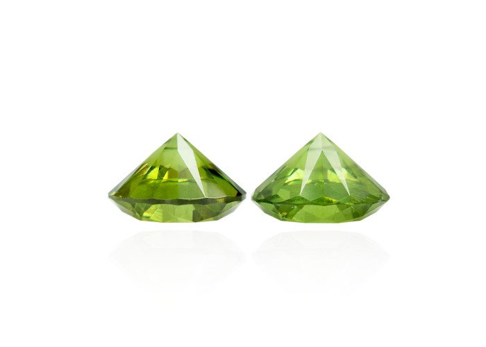 Demantoid set (2 pcs) 1.9 ct r (6,0) 4/2