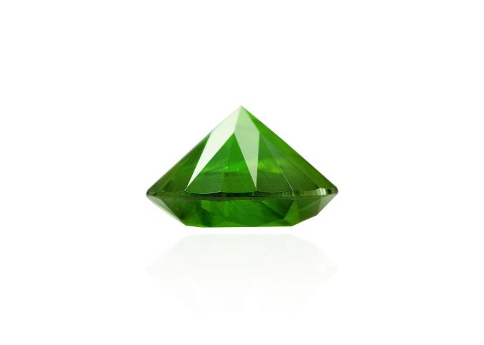 Demantoid 2.25 ct r (8,1) 3/3