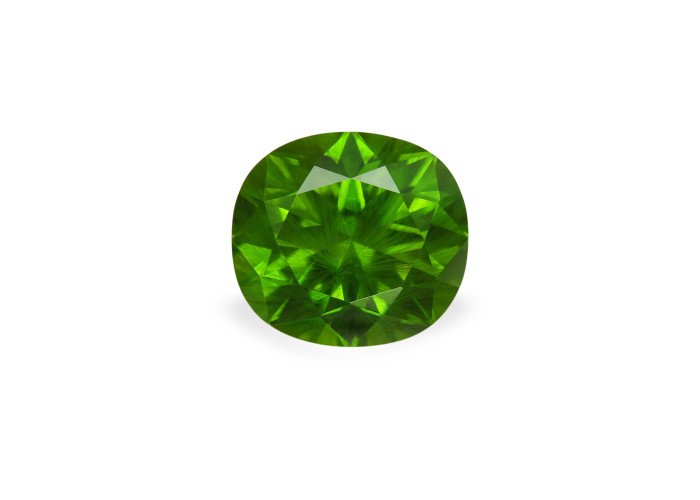 Demantoid 3.07 ct cushon (8,7*7,9) 4/2