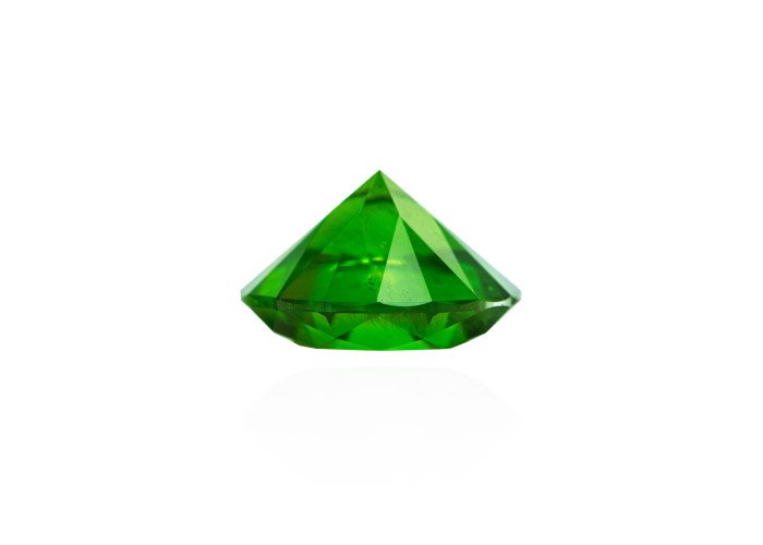 Demantoid 2.22 ct r (7,9) 1/2