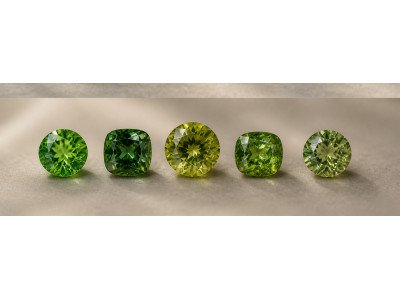 How to Choose a Demantoid Garnet